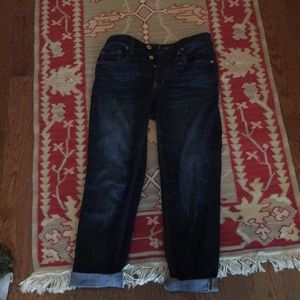 Tomgirl fit dark wash AE jeans ! Size 6